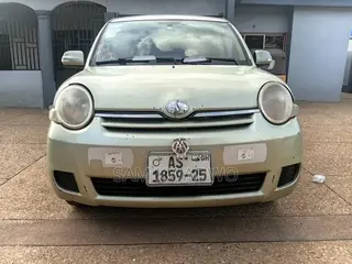 Toyota Sienta 2013 Green
