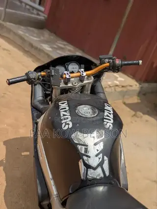 Suzuki GSR 2015 Black