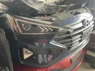 Hyundai Elantra 2019-2020 Front-Cut