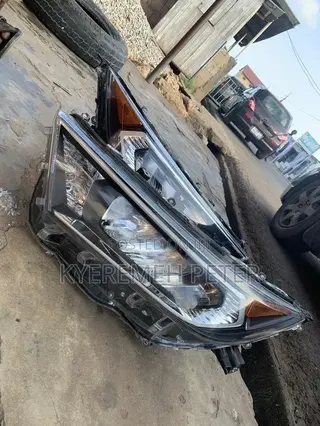 RAV4 2020 Headlight Pair Home Used
