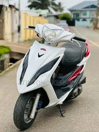 Piaggio Scooter 2022 White