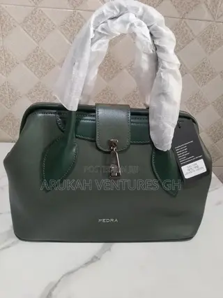 Women's Hand Bag ( Pedra)
