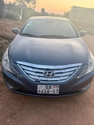 Hyundai Sonata GLS Sedan FWD (2.4L 4cyl 6A) 2013 Gray