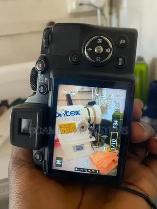 Nikon Compact Camera Reduce to Clear