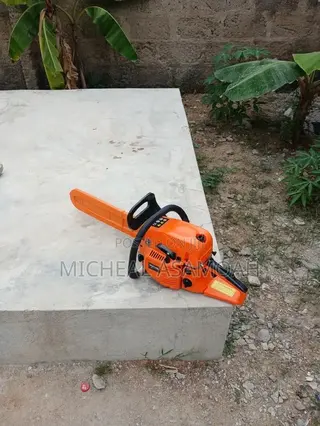 Dorma Chainsaw Machine