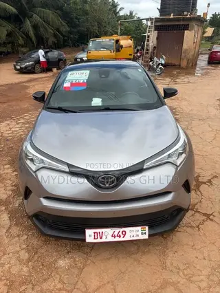 Toyota C-HR LE FWD 2019 Silver