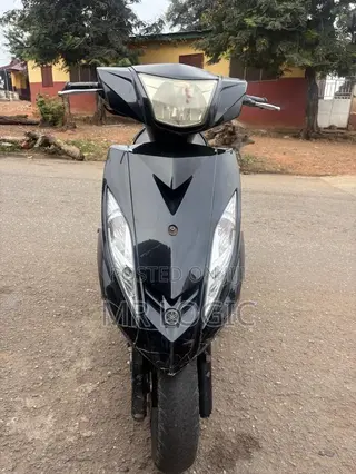 Yamaha 2011 Black