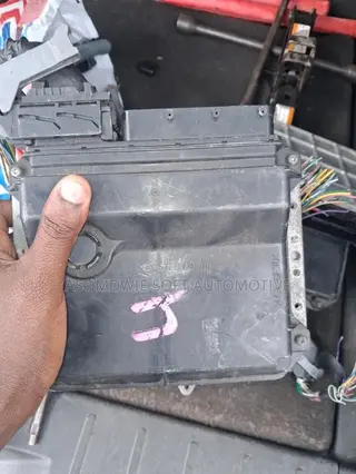 Toyoat Voxy Control Board