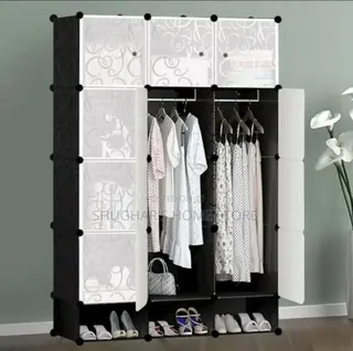 12 Cubes Wardrobe With Shoes Compartment
