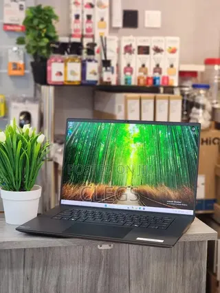 New Laptop Dell Precision 5690 64GB Intel Core Ultra 9 SSD 2T