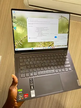 Laptop Lenovo Legion Pro 7 16GB AMD Ryzen 7 SSD 512GB