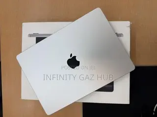 Laptop Apple MacBook Pro 2024 M4 16GB Apple M4 SSHD (Hybrid) 512GB