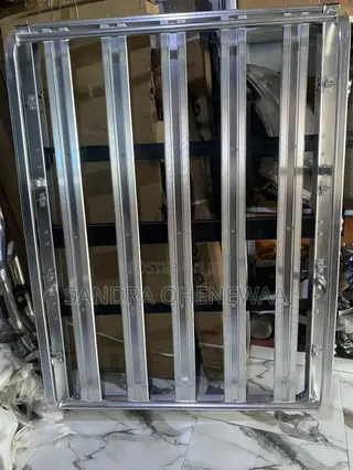 Metal Carrie Rack