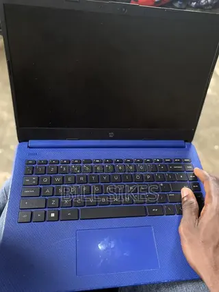 Laptop HP 14S 4GB AMD SSHD+SSD 60GB