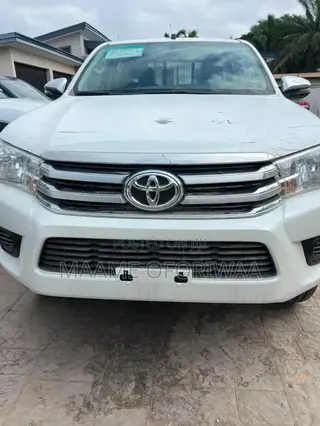 New Toyota Hilux 2026 White