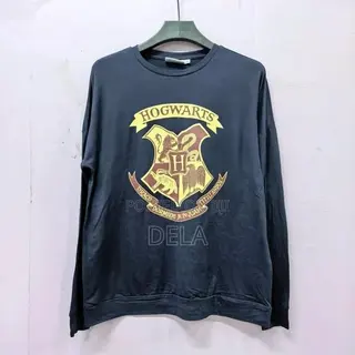 Harry Potter Hogwarts Crest Sweatshirt