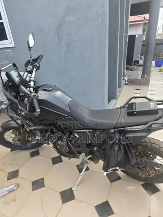 Yamaha 2025 Black