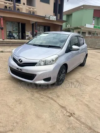 Toyota Vitz 1.3 AWD 5dr 2013 Silver