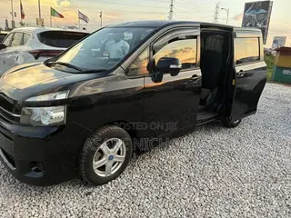 Toyota Voxy 2013 Black