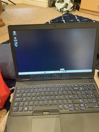 Laptop Dell Latitude 5590 16GB Intel Core i5 HDD 256GB