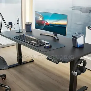 Adjustable Electronic Table