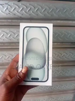 New Apple iPhone 15 128 GB Black