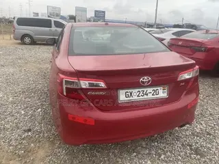 Toyota Camry SE Sport 4dr Sedan w/Prod. End 11/13 (2.5L 4cyl 6A) 2014