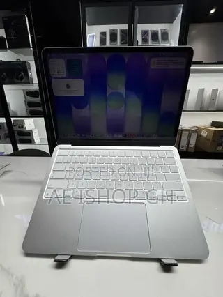 Laptop Apple MacBook Neo 2026 8GB SSD 512GB