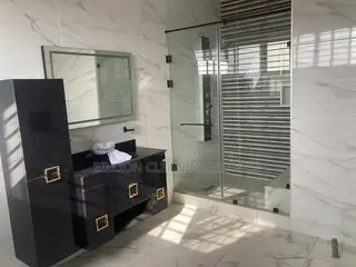 Sparkling Home and Office Cleaning
