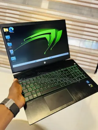 Laptop HP Pavilion Gaming Laptop 15-dk2xxx 16GB Intel Core i5 SSD 512GB