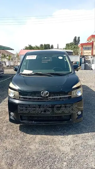 Toyota Voxy 2012 Black