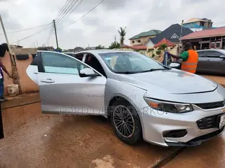 Chevrolet Malibu 2022 Gray