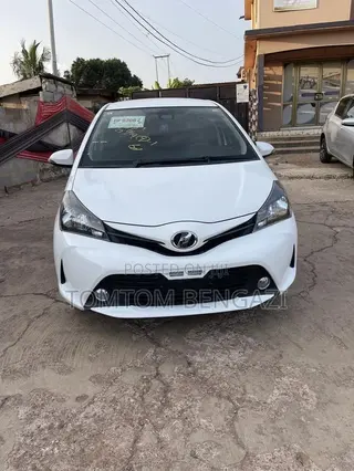 Toyota Vitz 1.3 FWD 5dr 2015 White