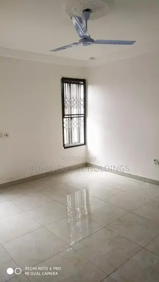 2bdrm Block of Flats in School Junction Area for rent