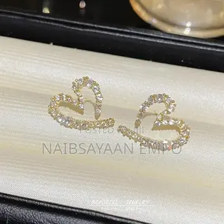 Niche Love Stud Design Ear Jewelry