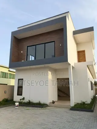 4bdrm House in Key Engineering, Tema Metropolitan for sale