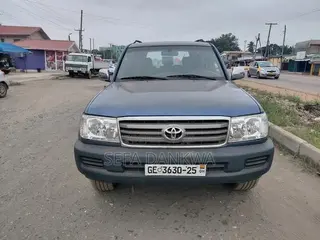 Toyota Land Cruiser 2006 Blue