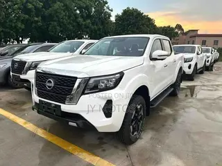 New Nissan Navara 2025 White
