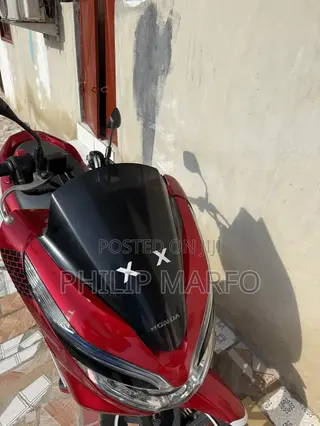 Honda 2022 Red