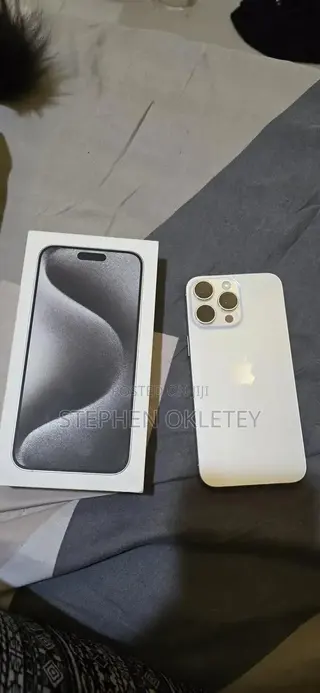 New Apple iPhone 15 Pro Max 256 GB Silver