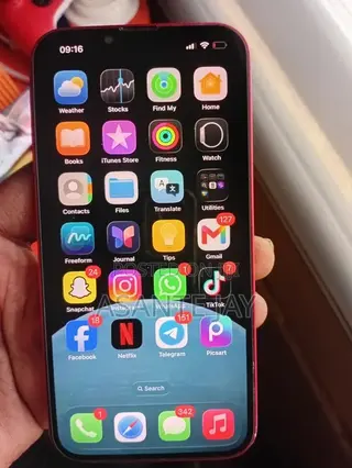 Apple iPhone 13 128 GB Red