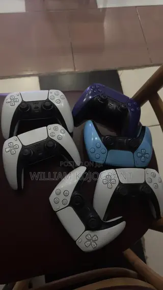 PS5 Controllers Home Use
