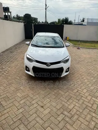 Toyota Corolla 2015 White