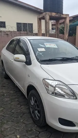 Toyota Belta 2010 White