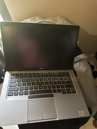 Laptop Dell Latitude 7400 8GB Intel Core i5 HDD 256GB
