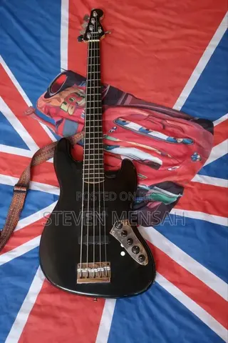 Fender Squire Jazz Bass v Deluxe Active/Passive