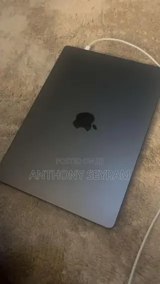 Laptop Apple MacBook Pro 2024 M4 Pro 24GB Apple M4 Pro SSD 512GB