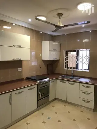 2bdrm House in Tse Addo, Burma Camp for rent