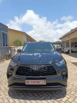 Toyota Highlander XLE 2022 Black