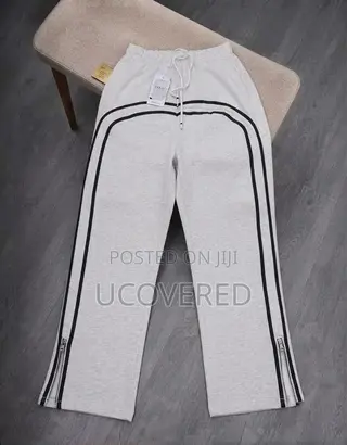 Two-Lined Wide-Leg Sweatpants / Joggers
